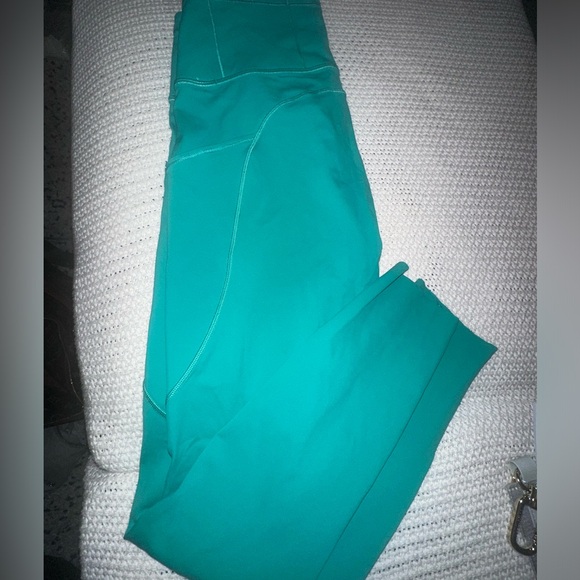 NWOT Size 8 Lululemon Fast and Free High-Rise Tight 25"
Maldives Green - Picture 4 of 4
